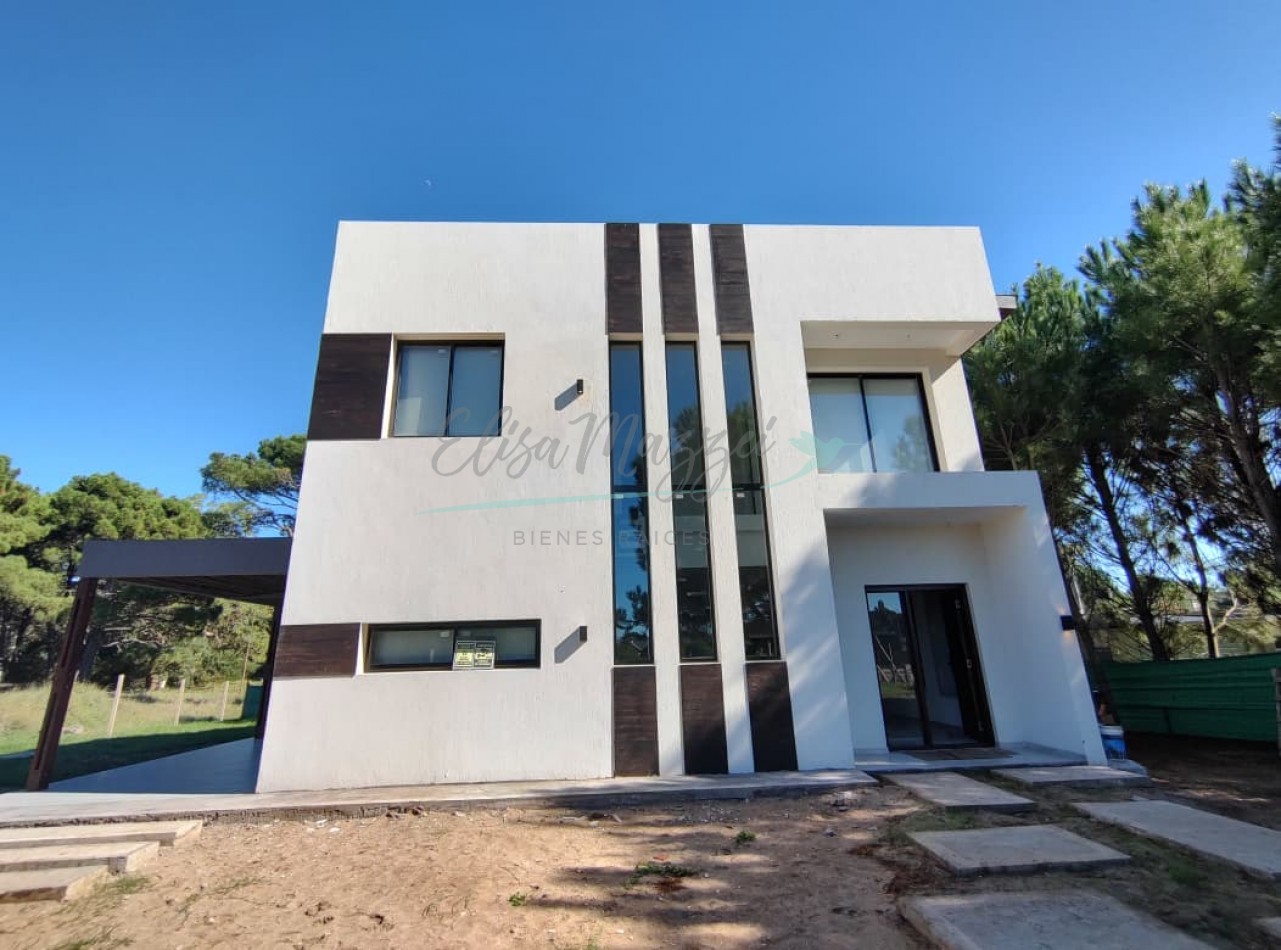 CASA EN VENTA CON FINANCIACION - PINAMAR