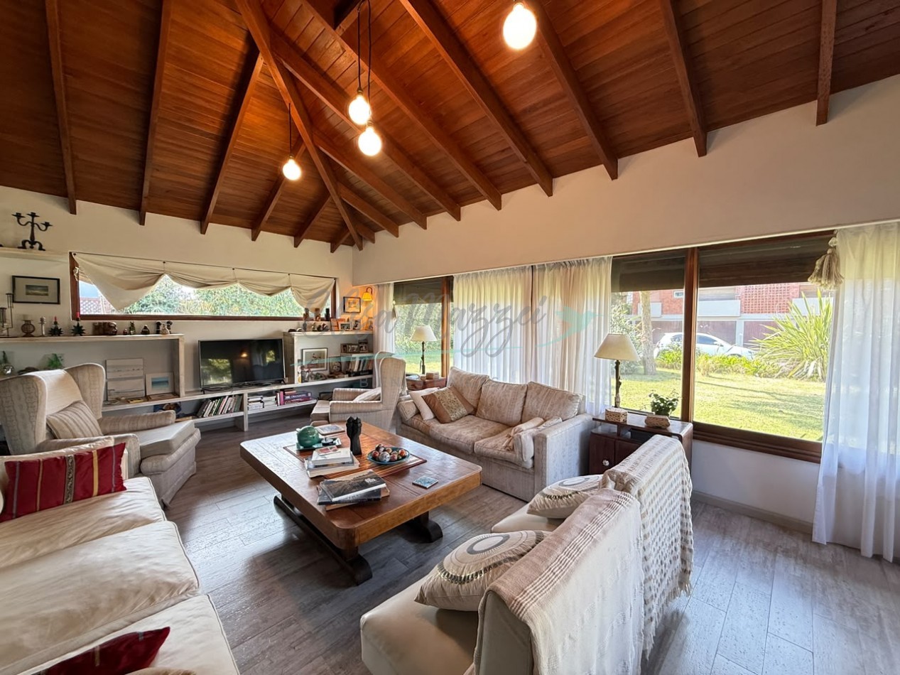 CASA EN ALQUILER - VERANO 2027 - PINAMAR 