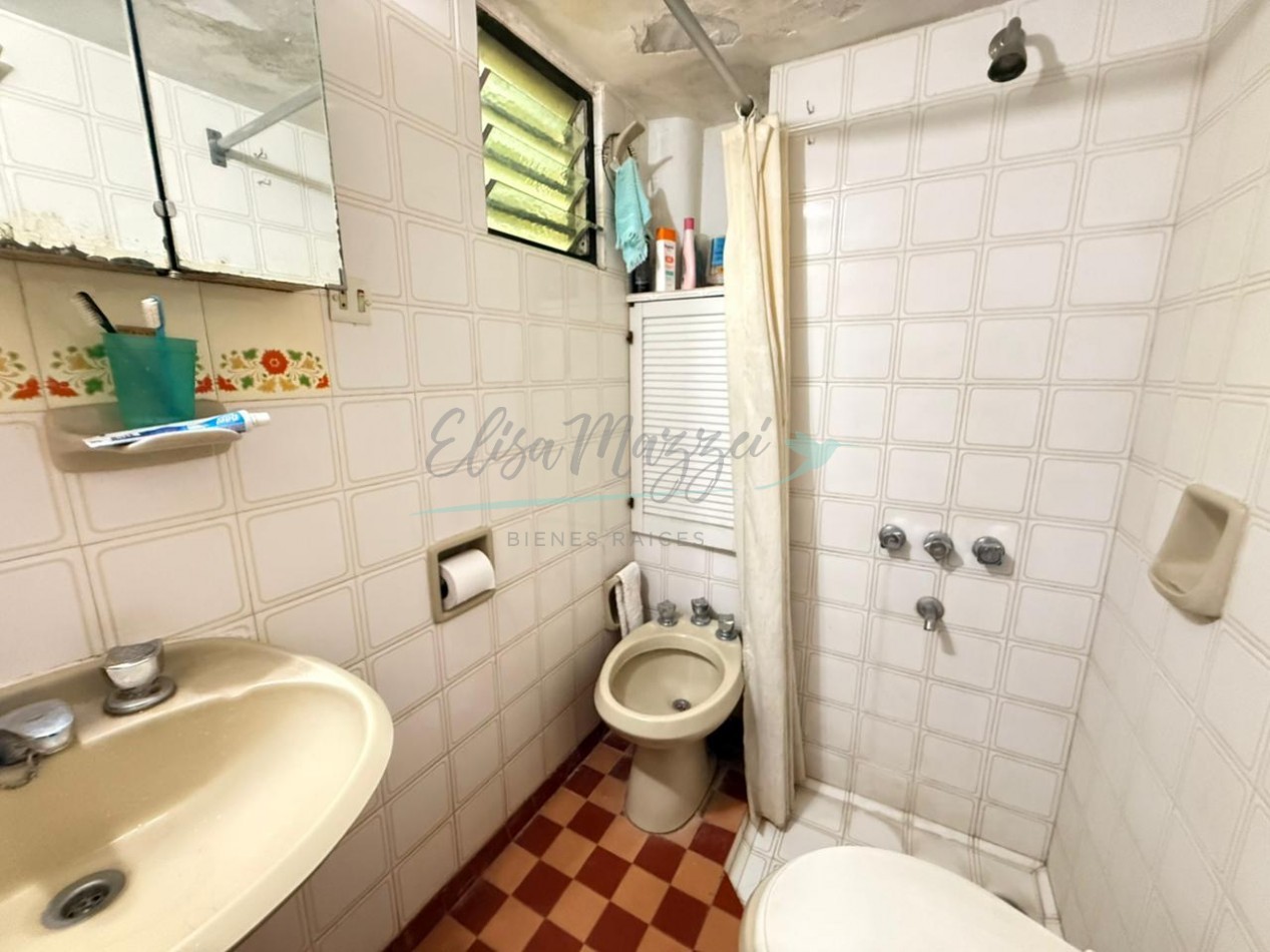 CASA EN VENTA - A METROS DEL MAR - VALERIA DEL MAR