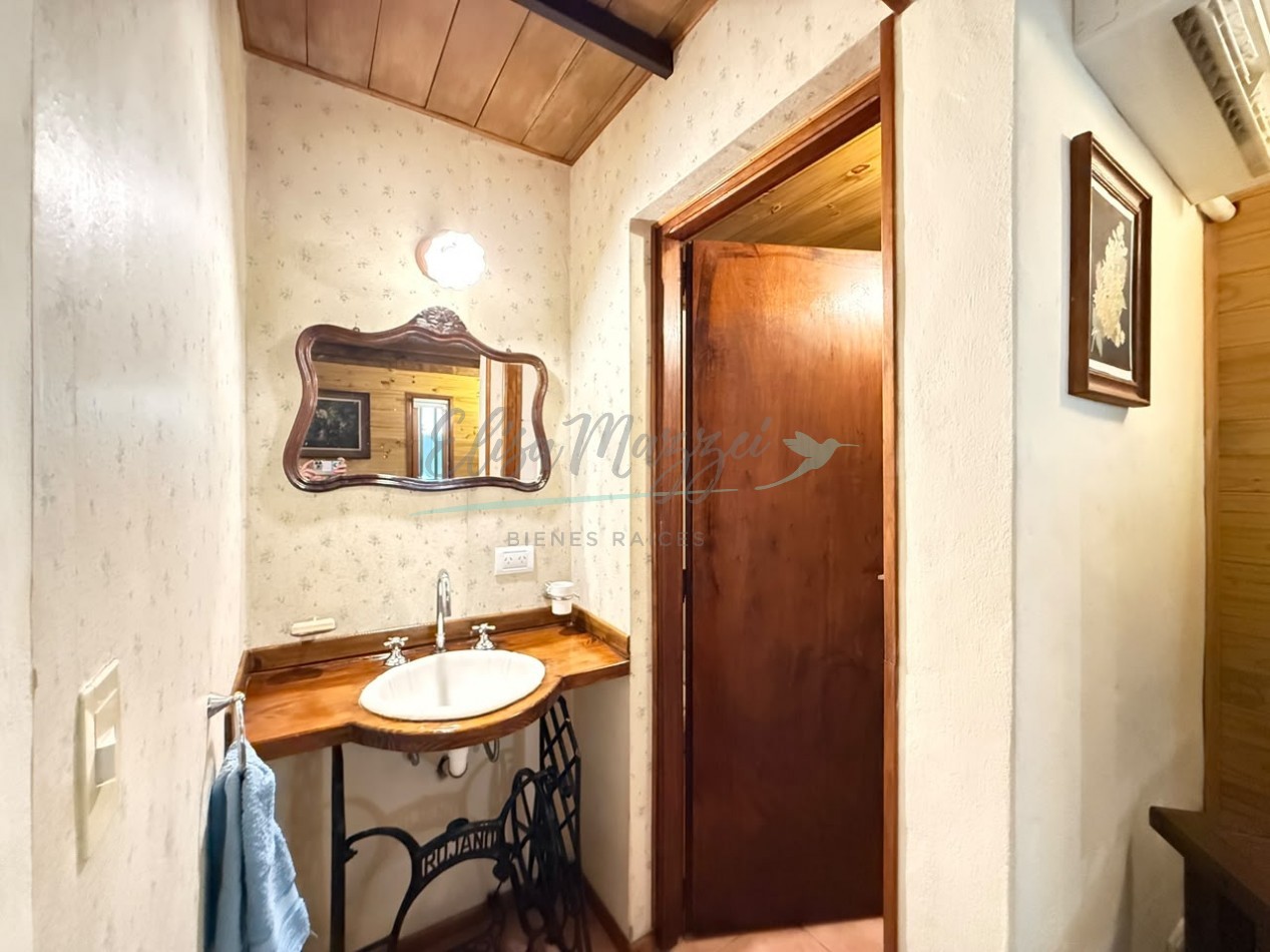 CASA EN VENTA - MAR DE LAS PAMPAS