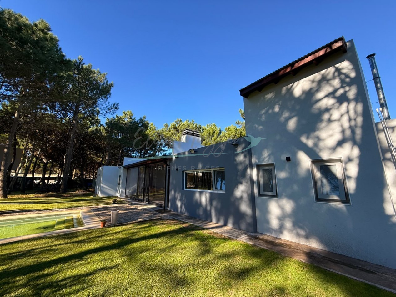 CASA EN ALQUILER ANUAL - LA HERRADURA PINAMAR