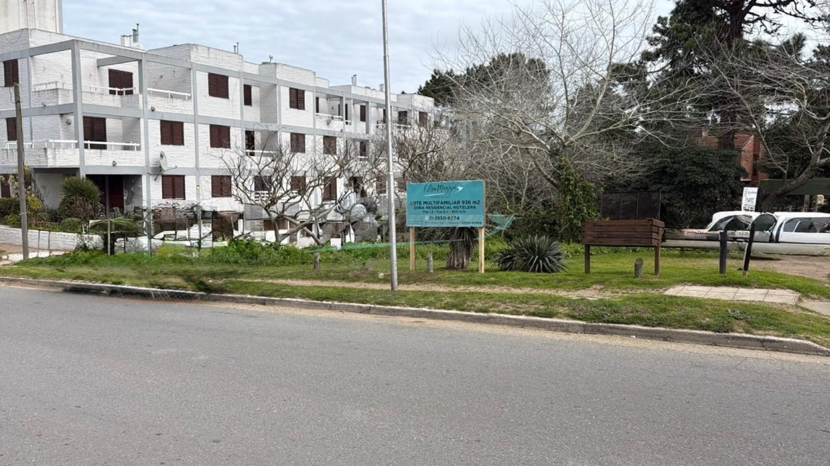 LOTE MULTIFAMILIAR EN VENTA - A METROS DEL MAR - PINAMAR