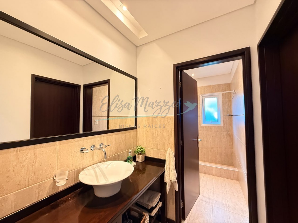 CASA EN ALQUILER ANUAL - LA HERRADURA PINAMAR