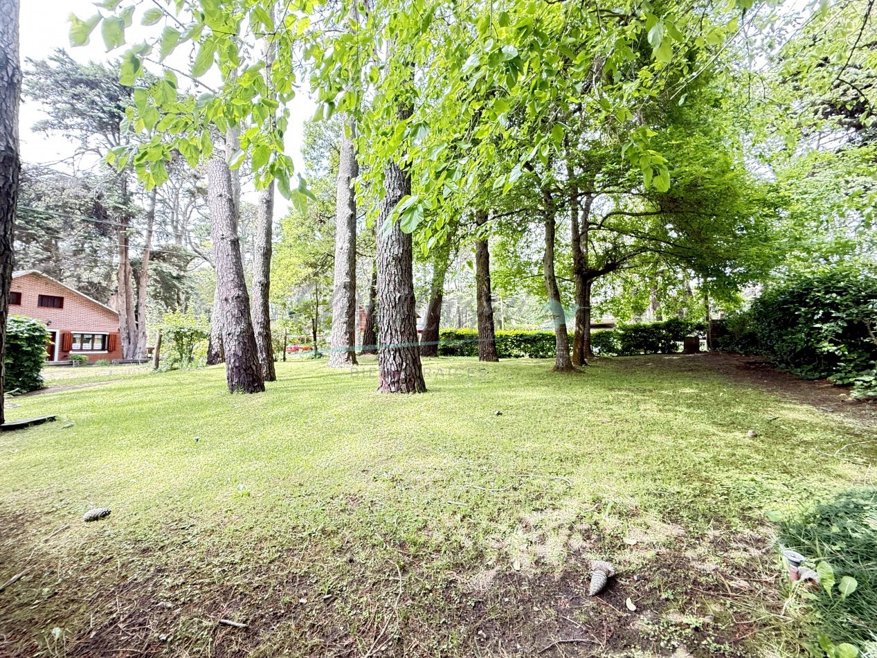 CASA EN VENTA - VALERIA DEL MAR - PINAMAR 