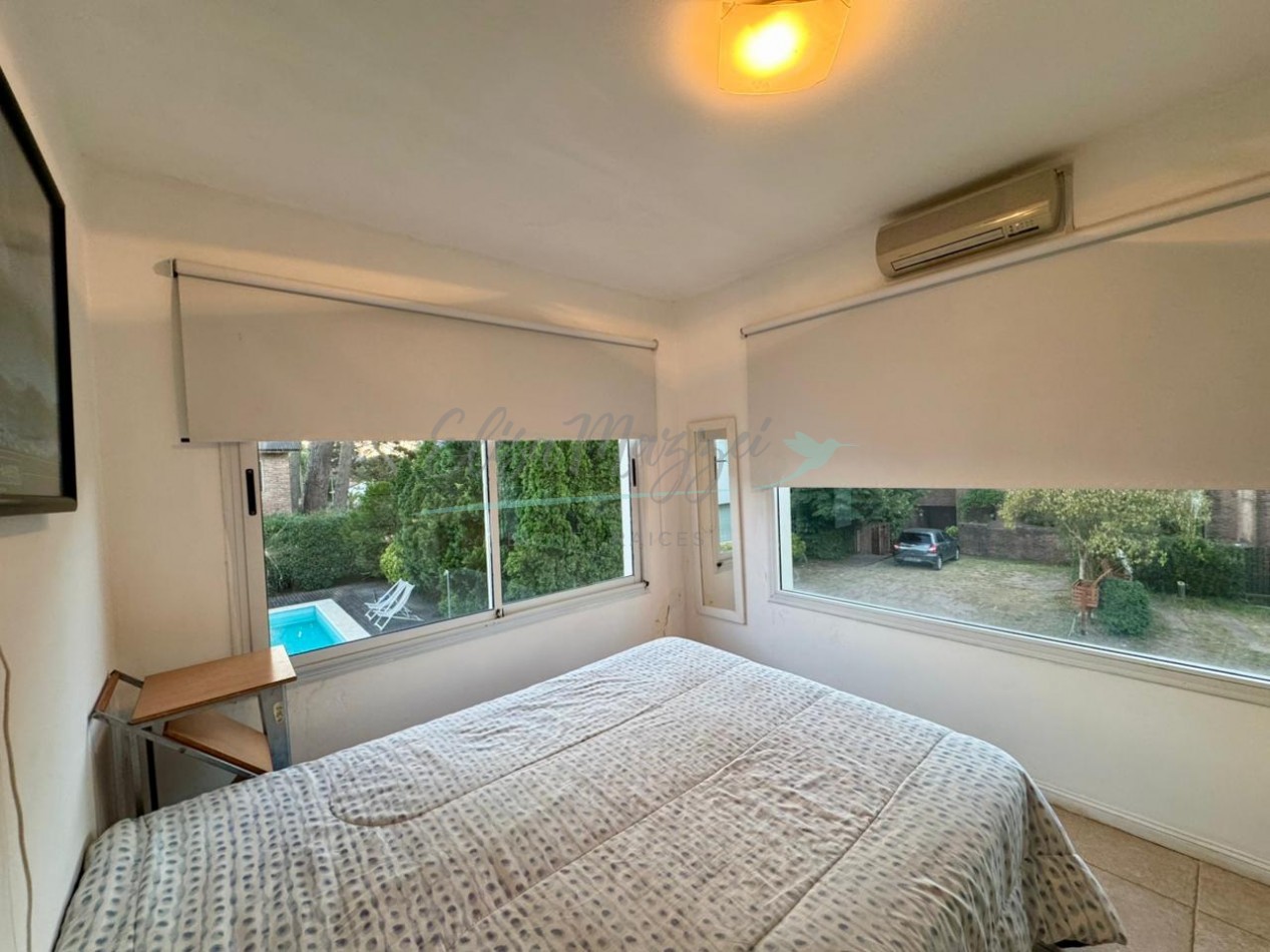 DUPLEX CUATRO AMBIENTES EN ALQUILER ANUAL - PINAMAR CENTRO 