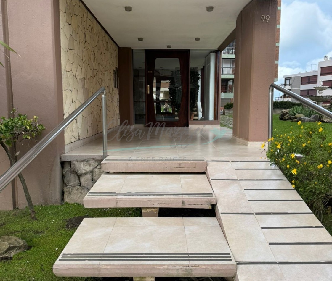 DEPARTAMENTO DOS AMBIENTES EN VENTA - PINAMAR CENTRO