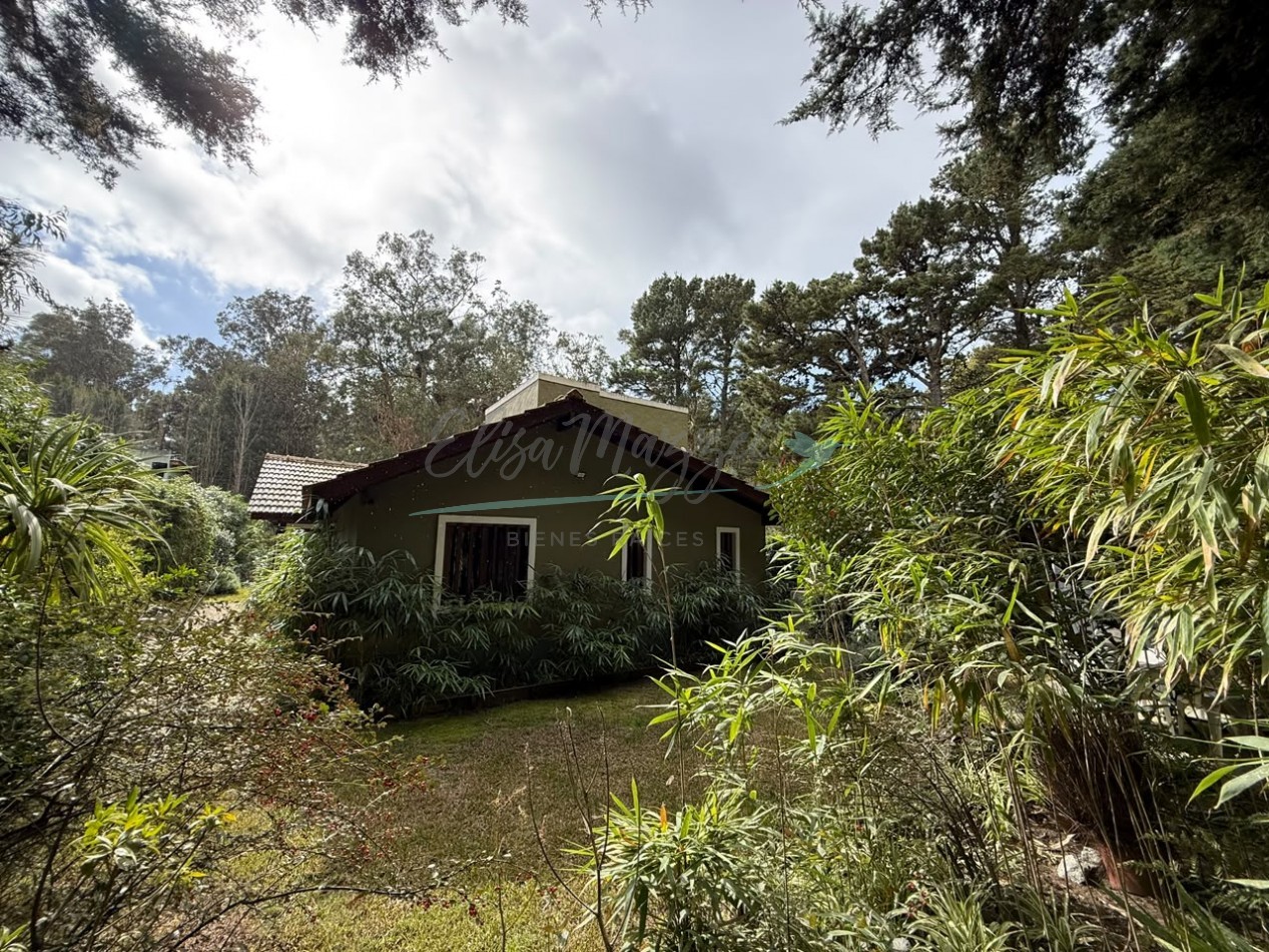 CASA EN VENTA - MAR DE LAS PAMPAS