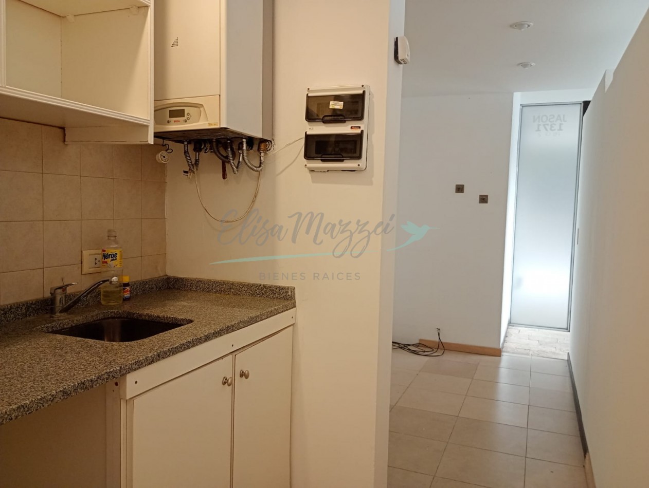 LOCAL EN ALQUILER - PINAMAR CENTRO