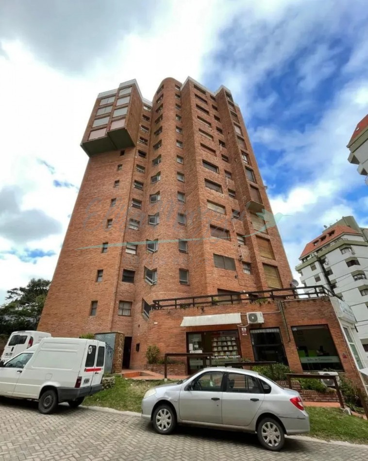 DEPARTAMENTO TRES AMBIENTES EN VENTA - PINAMAR CENTRO