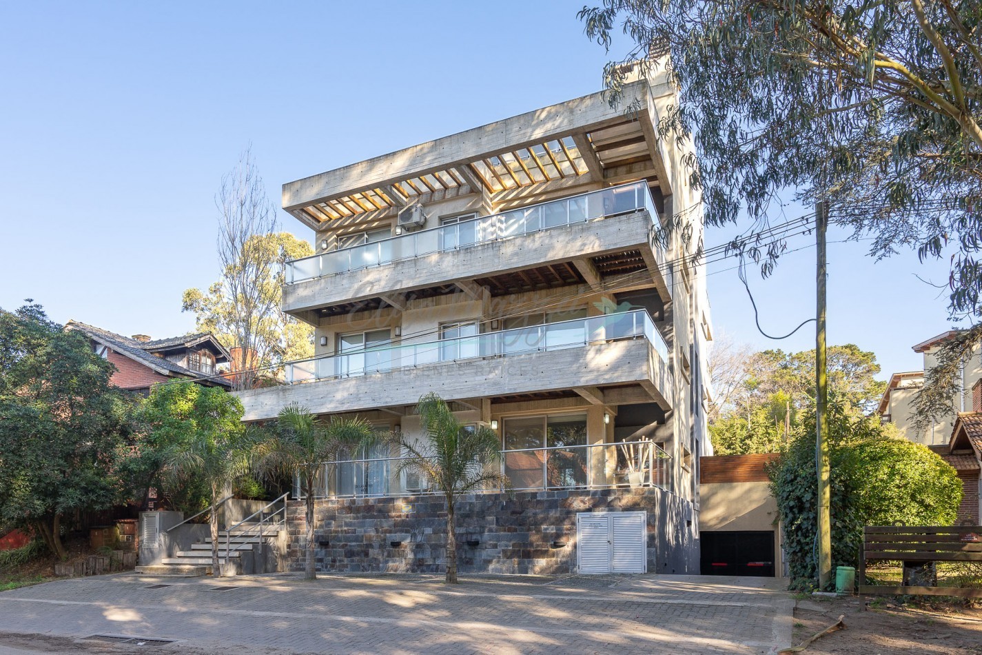 DEPARTAMENTO EN VENTA - PINAMAR 