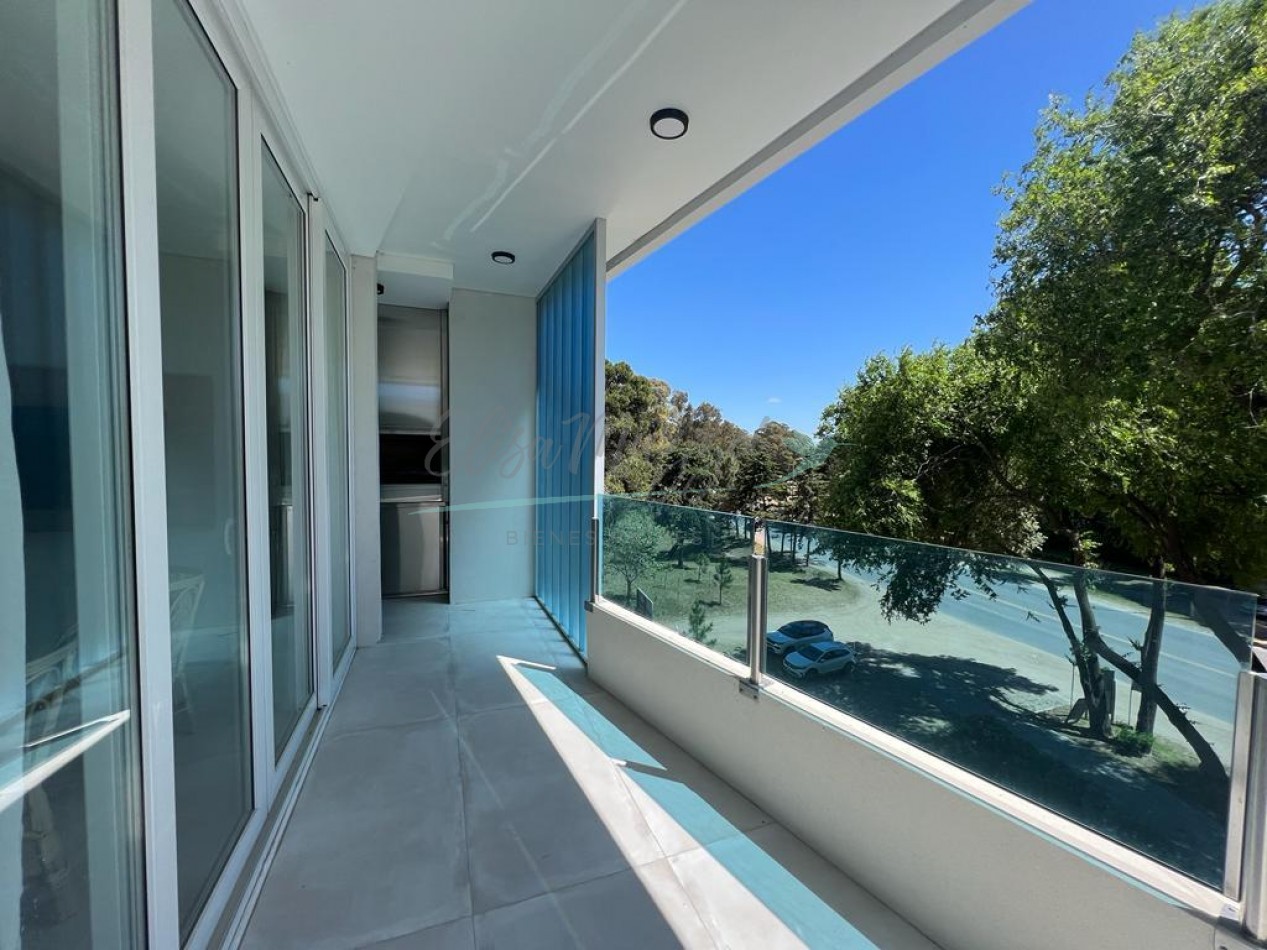 DEPARTAMENTO DOS AMBIENTES EN VENTA - PINAMAR