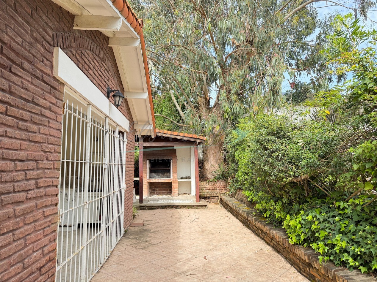 CASA EN ALQUILER A METROS DEL MAR - VERANO 2026 - PINAMAR 