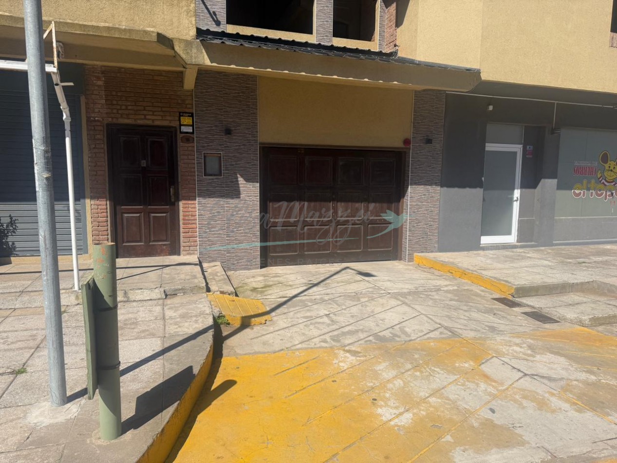 COCHERA EB VENTA - PINAMAR
