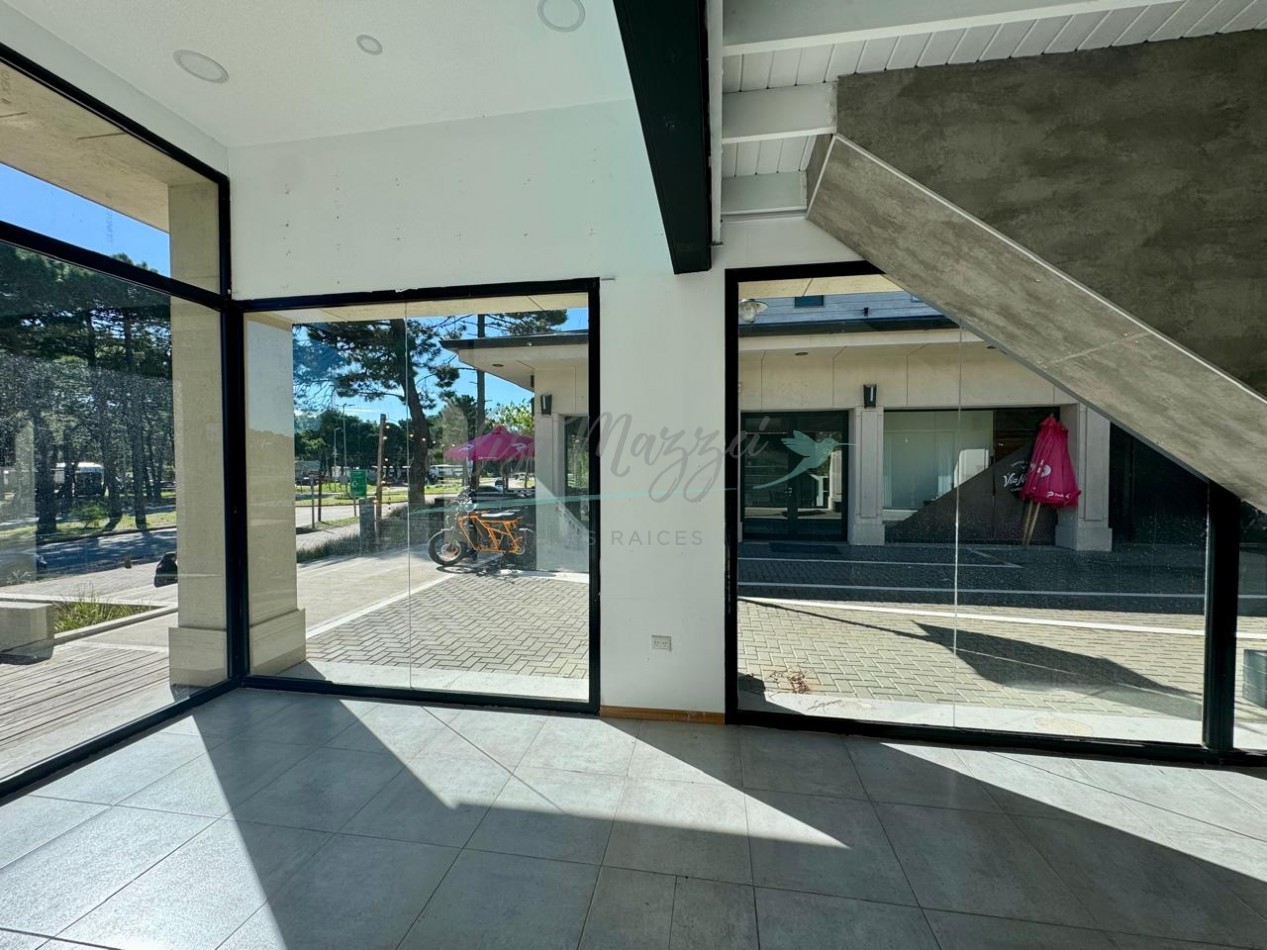 LOCAL COMERCIAL EN ALQUILER - PINAMAR