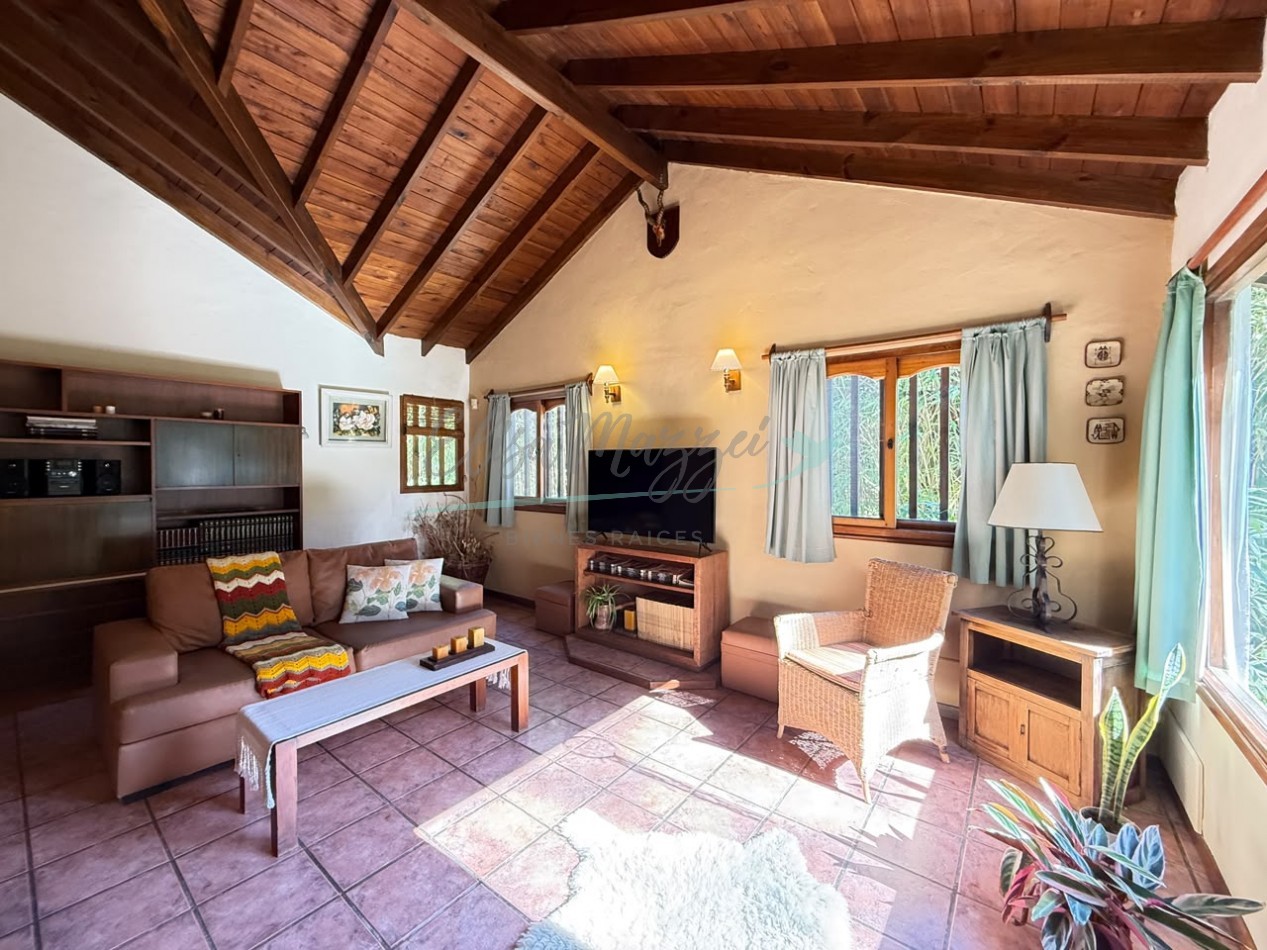 CASA EN VENTA - MAR DE LAS PAMPAS