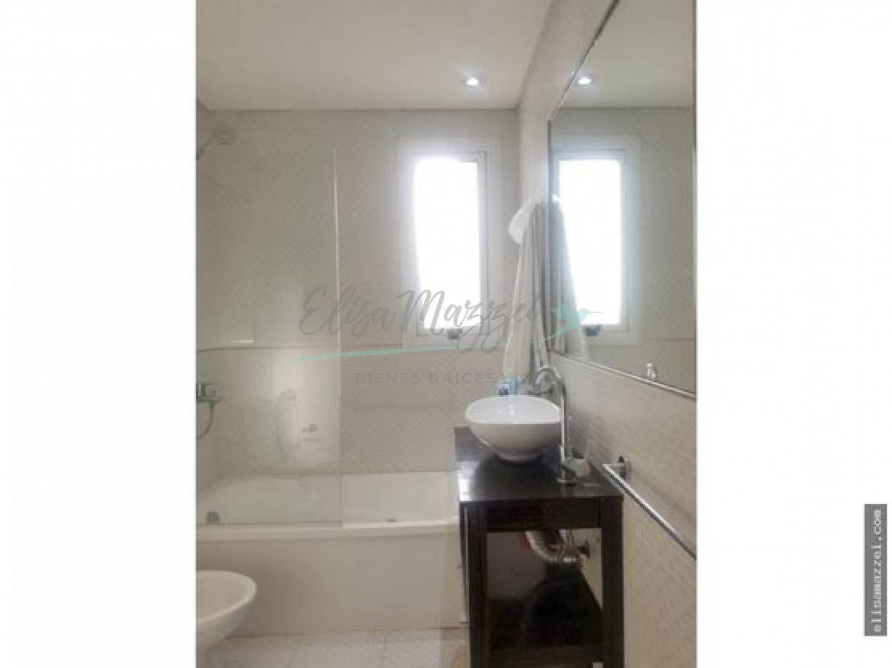 CASA EN VENTA - PINAMAR