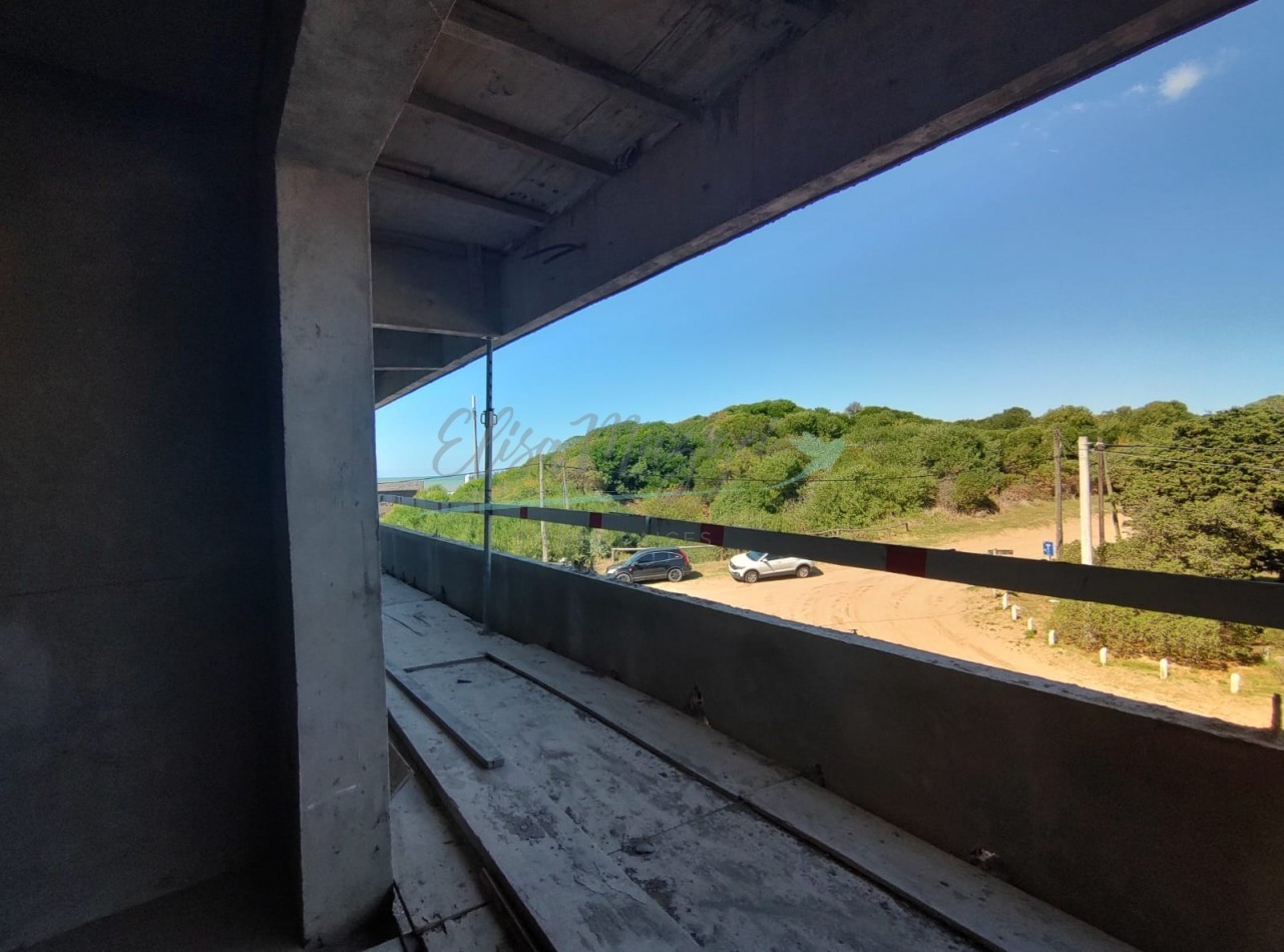 DEPARTAMENTO EN VENTA FRENTE AL MAR - MAR DE OSTENDE - PINAMAR