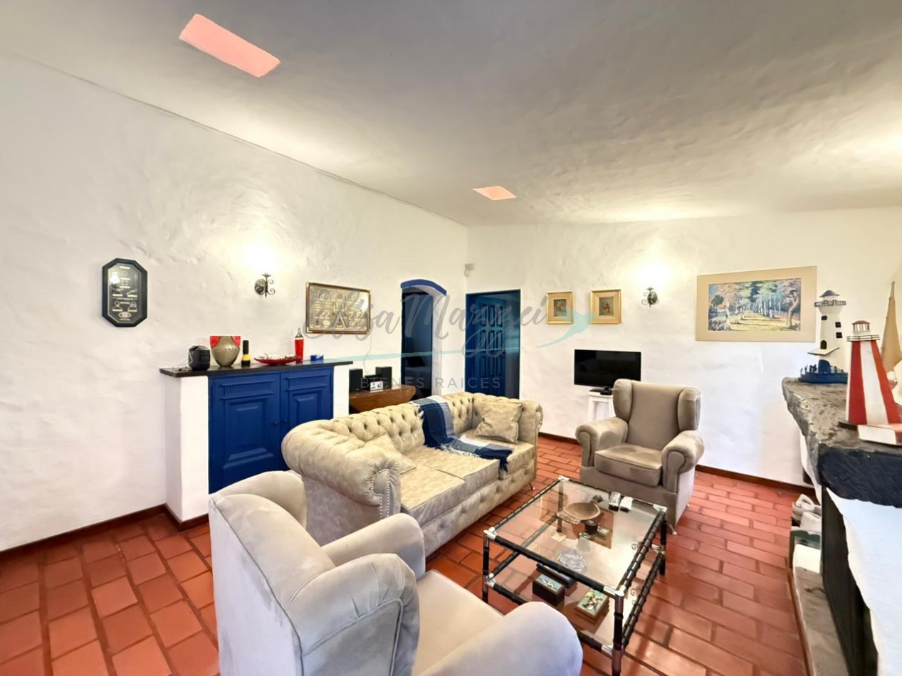 CASA EN VENTA - PINAMAR