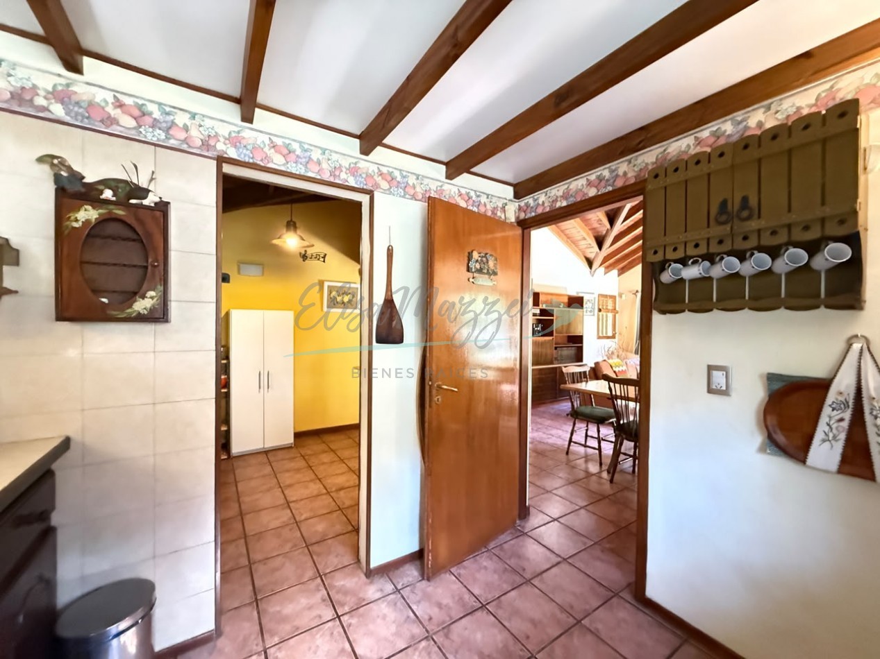 CASA EN VENTA - MAR DE LAS PAMPAS