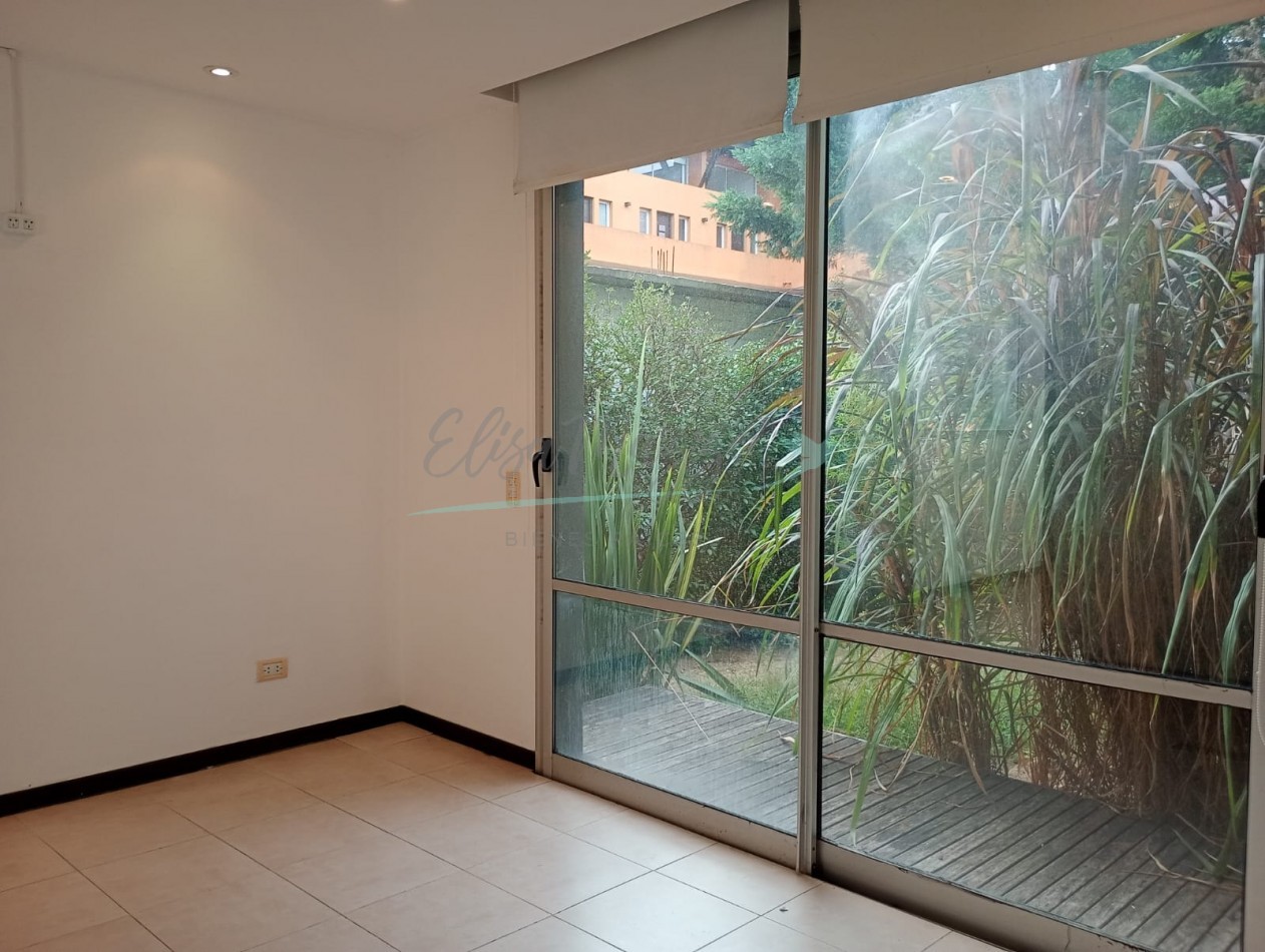 LOCAL EN ALQUILER - PINAMAR CENTRO