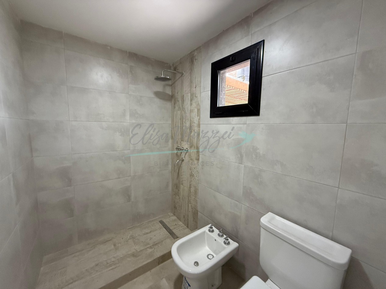 CASA A ESTRENAR EN VENTA - PINAMAR