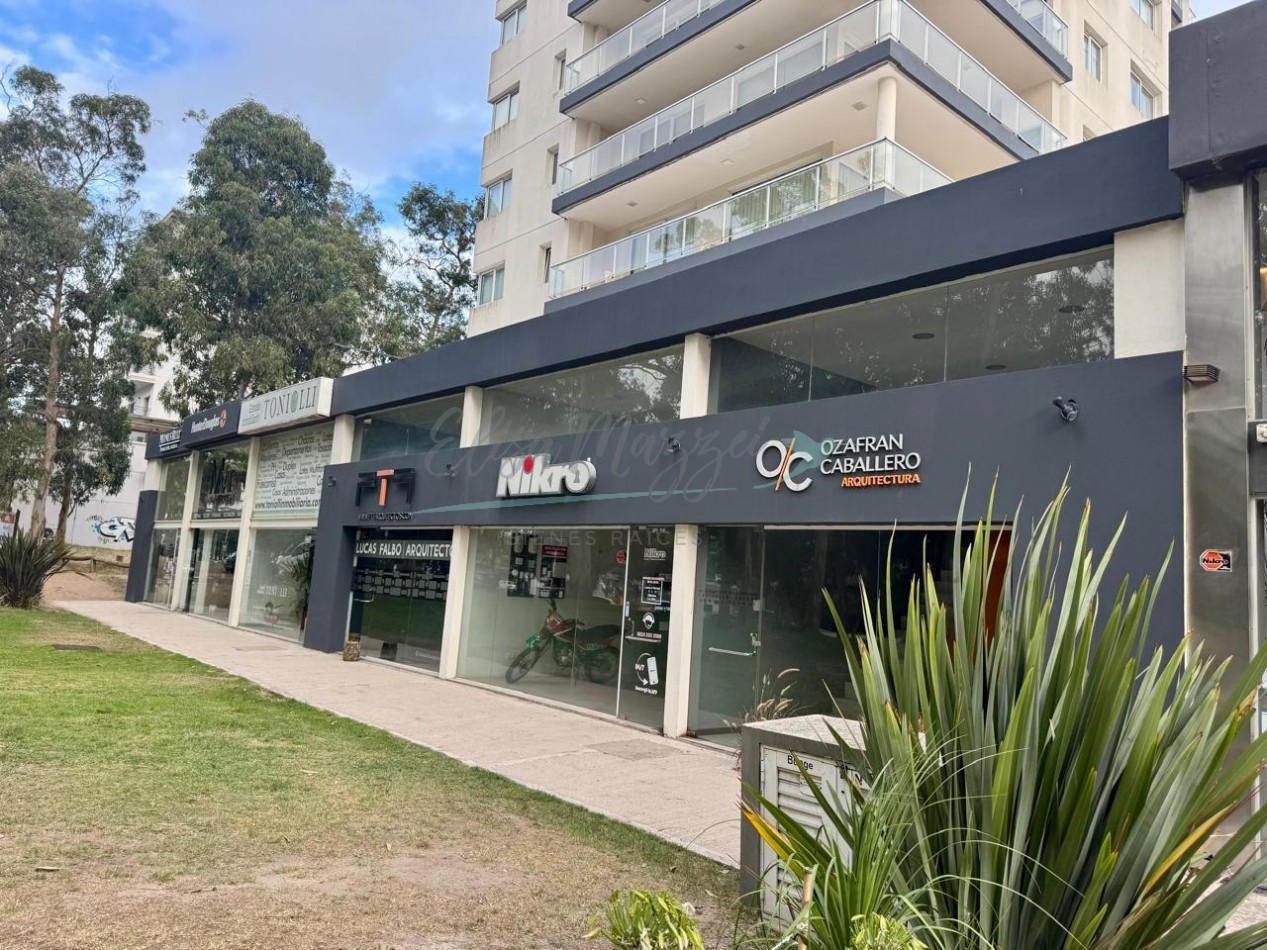 LOCAL EN ALQUILER - PINAMAR CENTRO