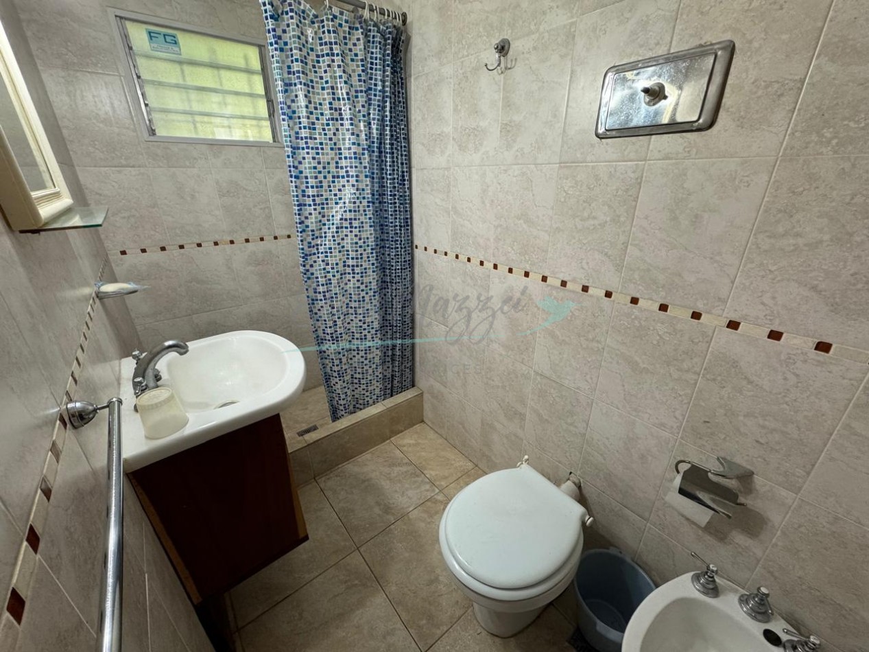 CASA EN VENTA - OSTENDE - PINAMAR 