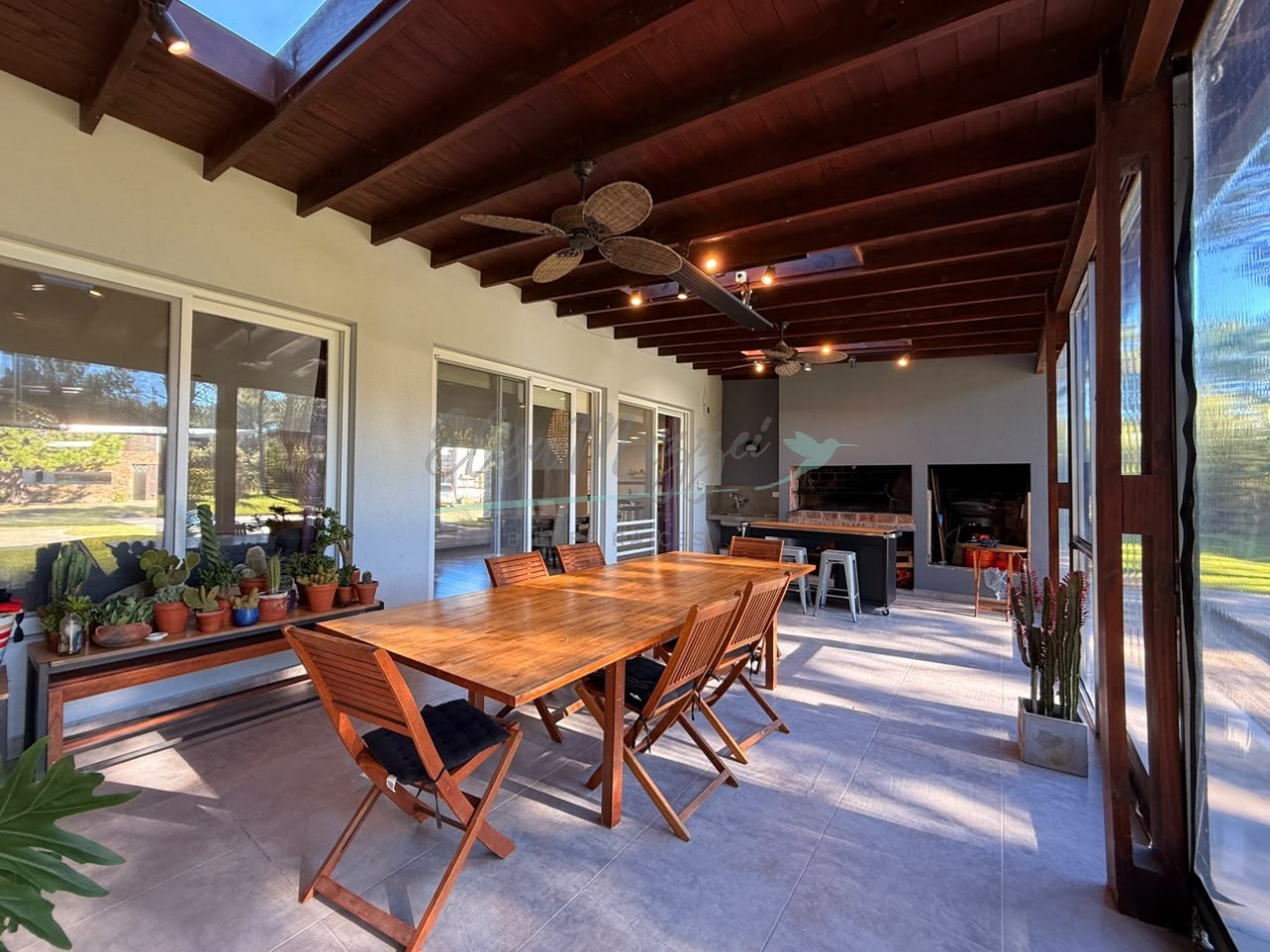 CASA EN ALQUILER ANUAL - LA HERRADURA PINAMAR