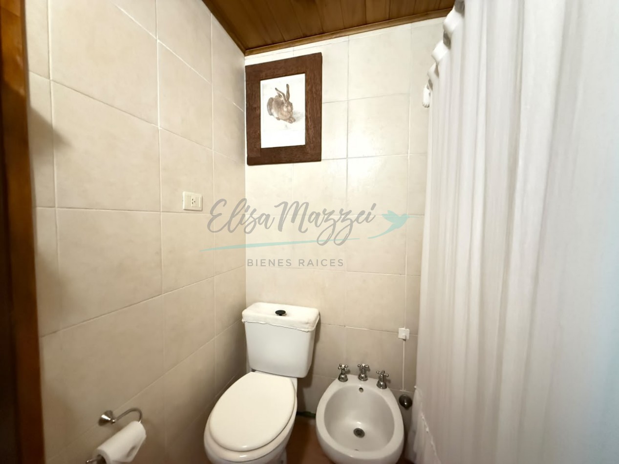 CASA EN VENTA - MAR DE LAS PAMPAS