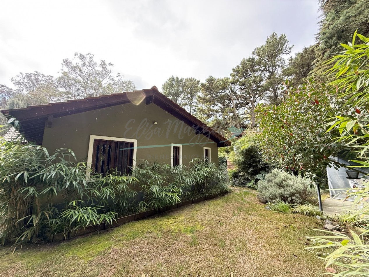 CASA EN VENTA - MAR DE LAS PAMPAS