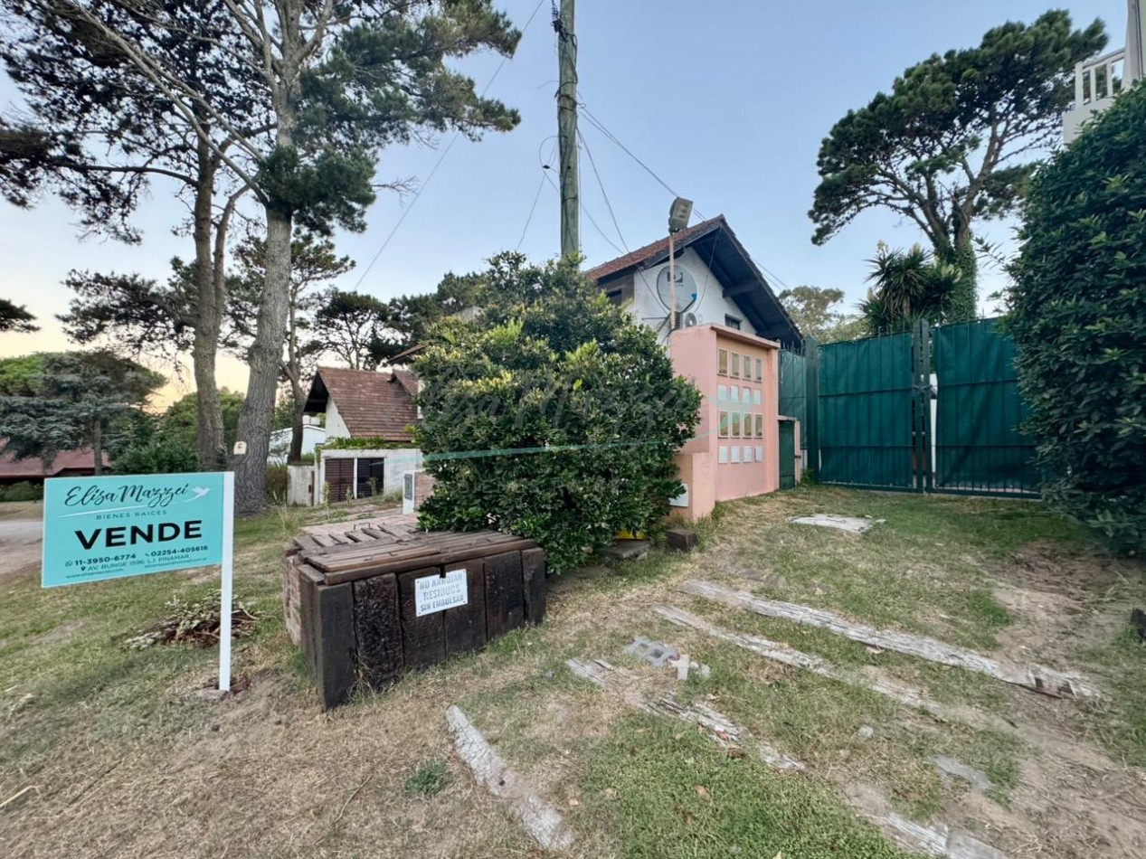 DUPLEX CUATRO AMBIENTES EN ALQUILER ANUAL - PINAMAR CENTRO 