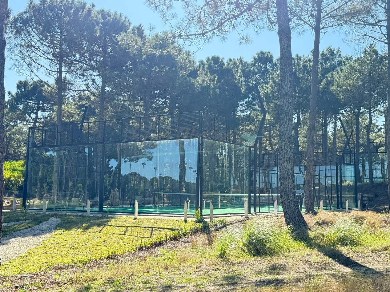 CASA EN VENTA A METROS DEL MAR - VILLA ROBLES