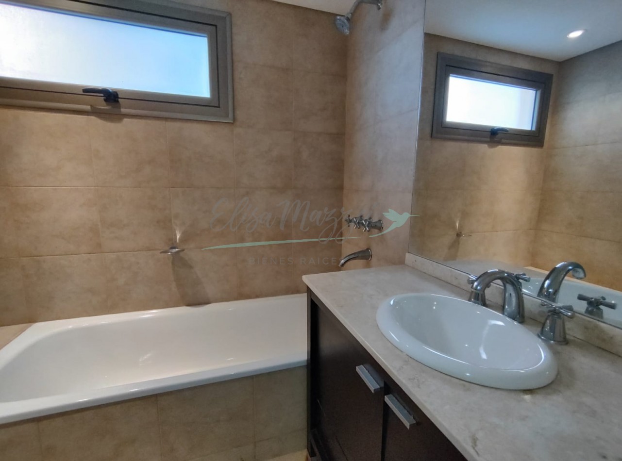 DEPARTAMENTO EN VENTA FRENTE AL MAR - PINAMAR