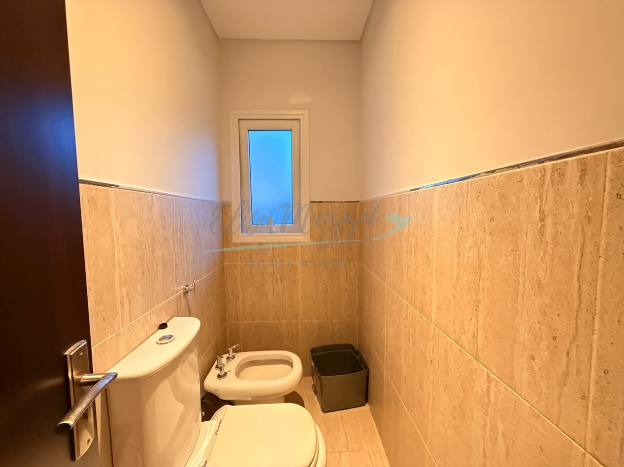 CASA EN ALQUILER ANUAL - LA HERRADURA PINAMAR