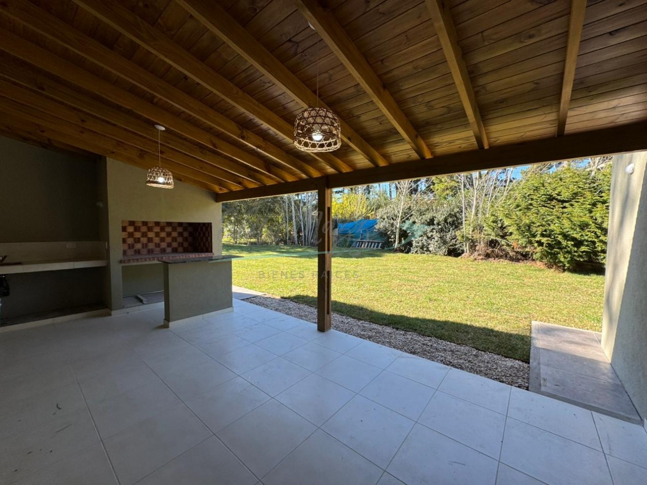 CASA EN VENTA EN ZONA ALAMOS - PINAMAR 
