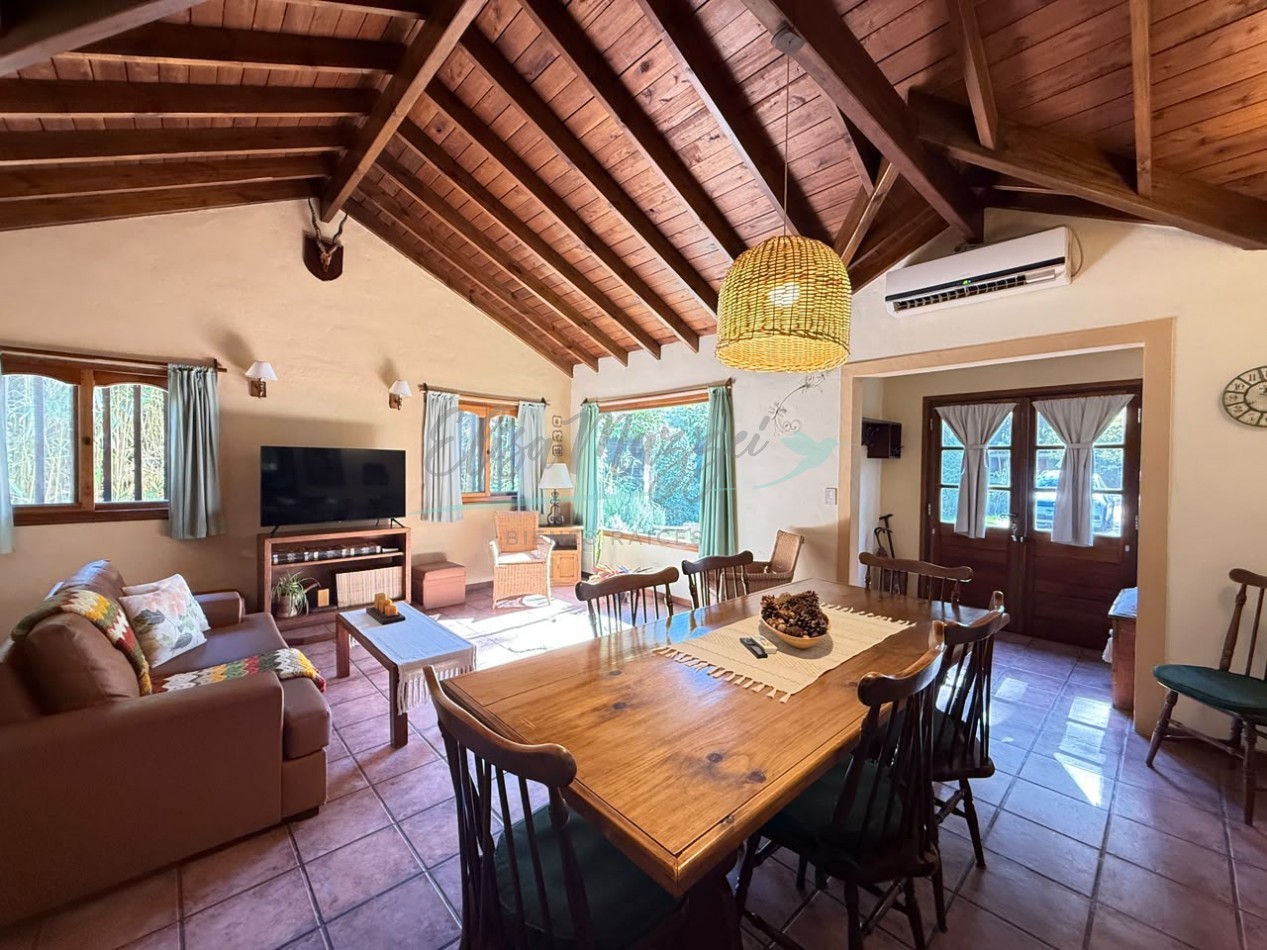 CASA EN VENTA - MAR DE LAS PAMPAS