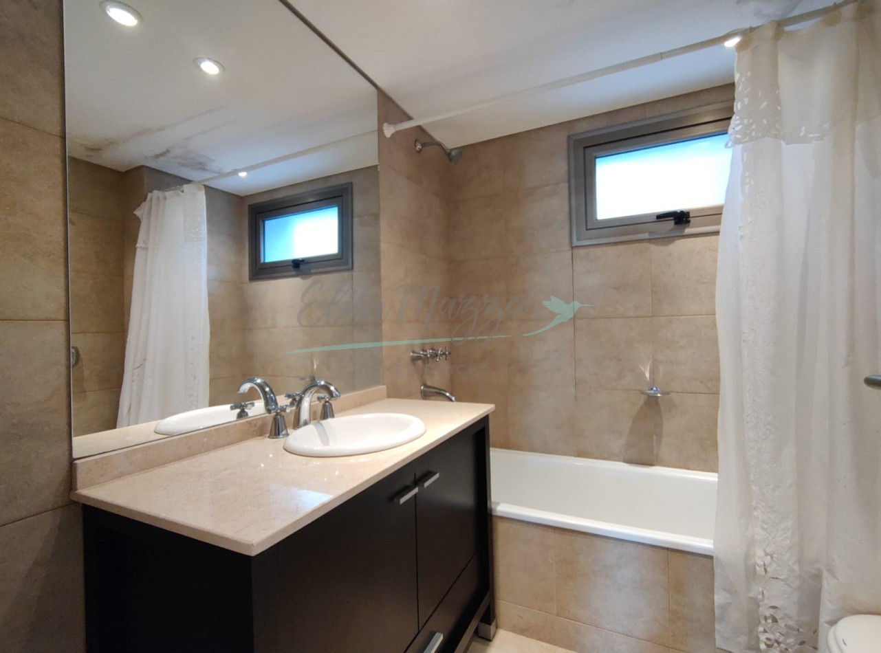 DEPARTAMENTO EN VENTA FRENTE AL MAR - PINAMAR