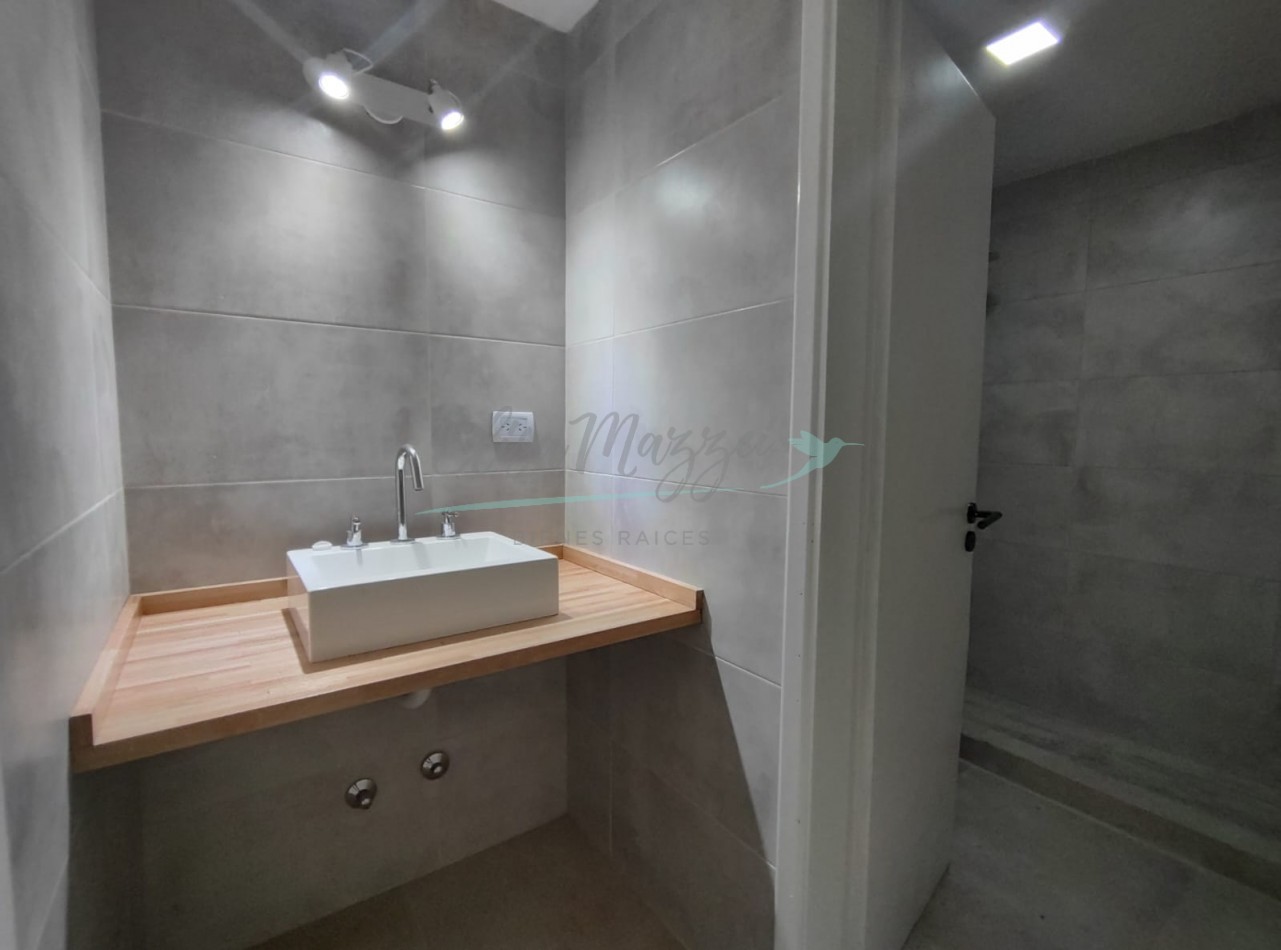 CASA A ESTRENAR EN VENTA - PINAMAR