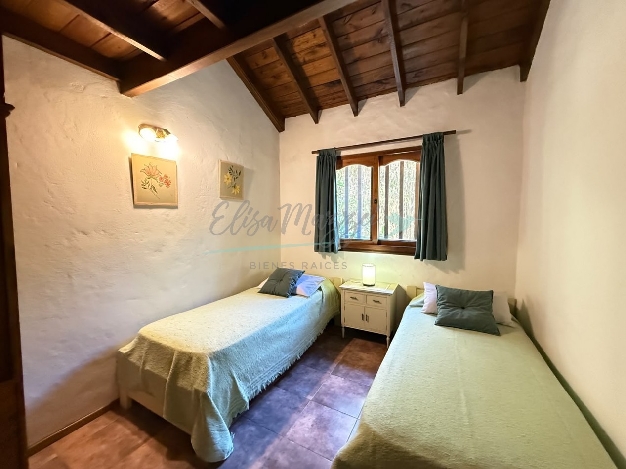 CASA EN VENTA - MAR DE LAS PAMPAS