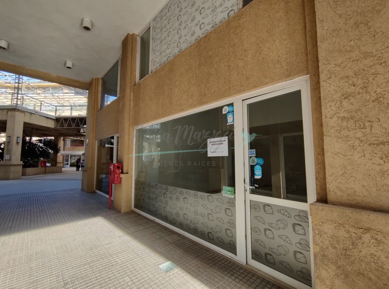 LOCAL EN ALQUILER - PINAMAR CENTRO
