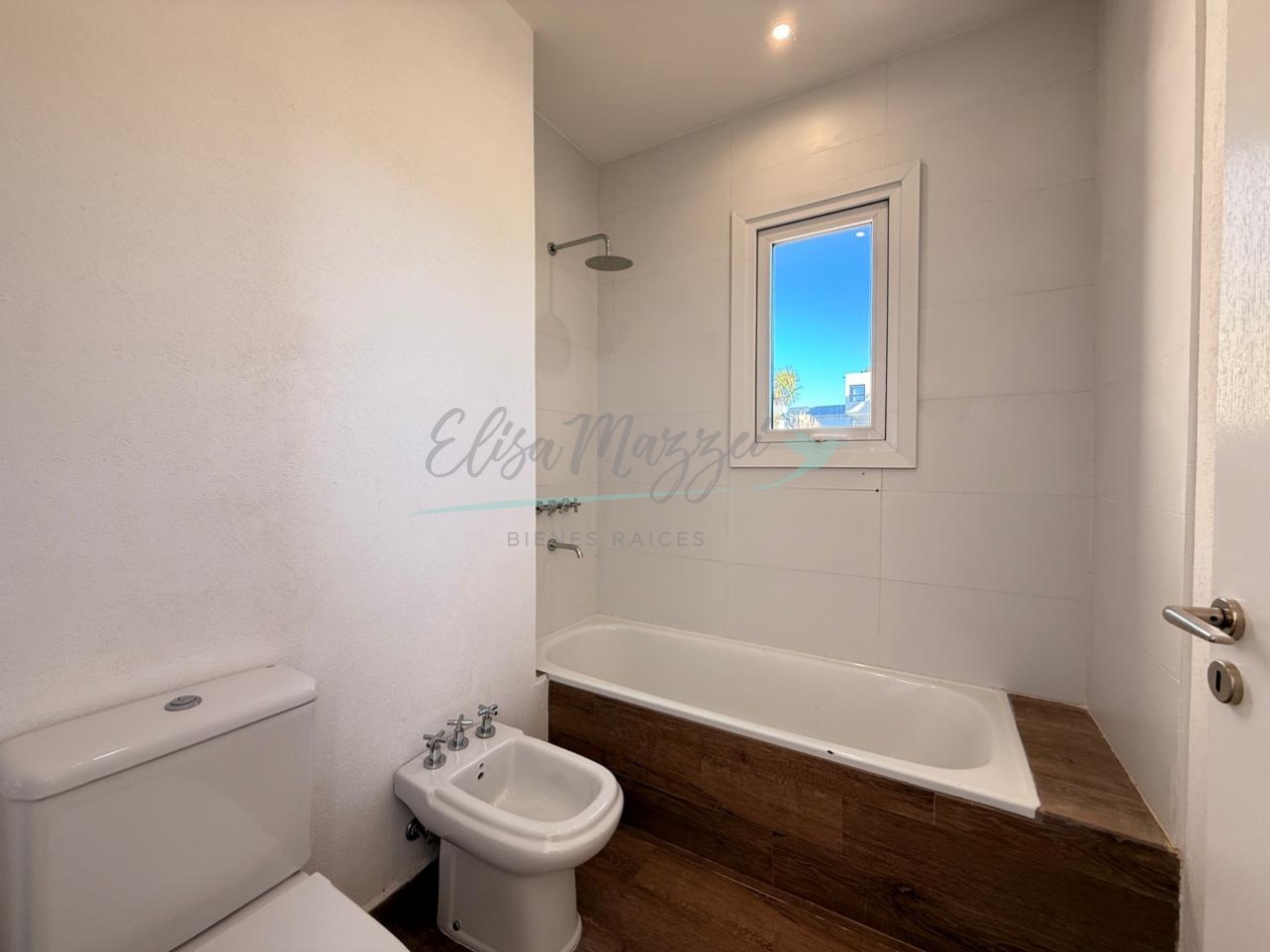 OPORTUNIDAD - CASA EN VENTA - COSTA ESMERALDA