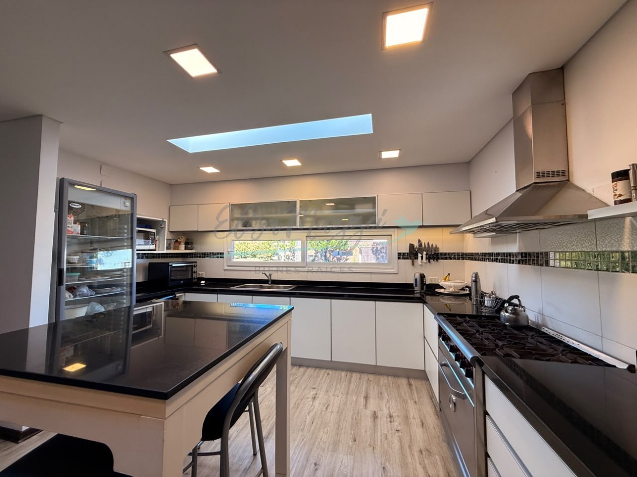 CASA EN ALQUILER ANUAL - LA HERRADURA PINAMAR