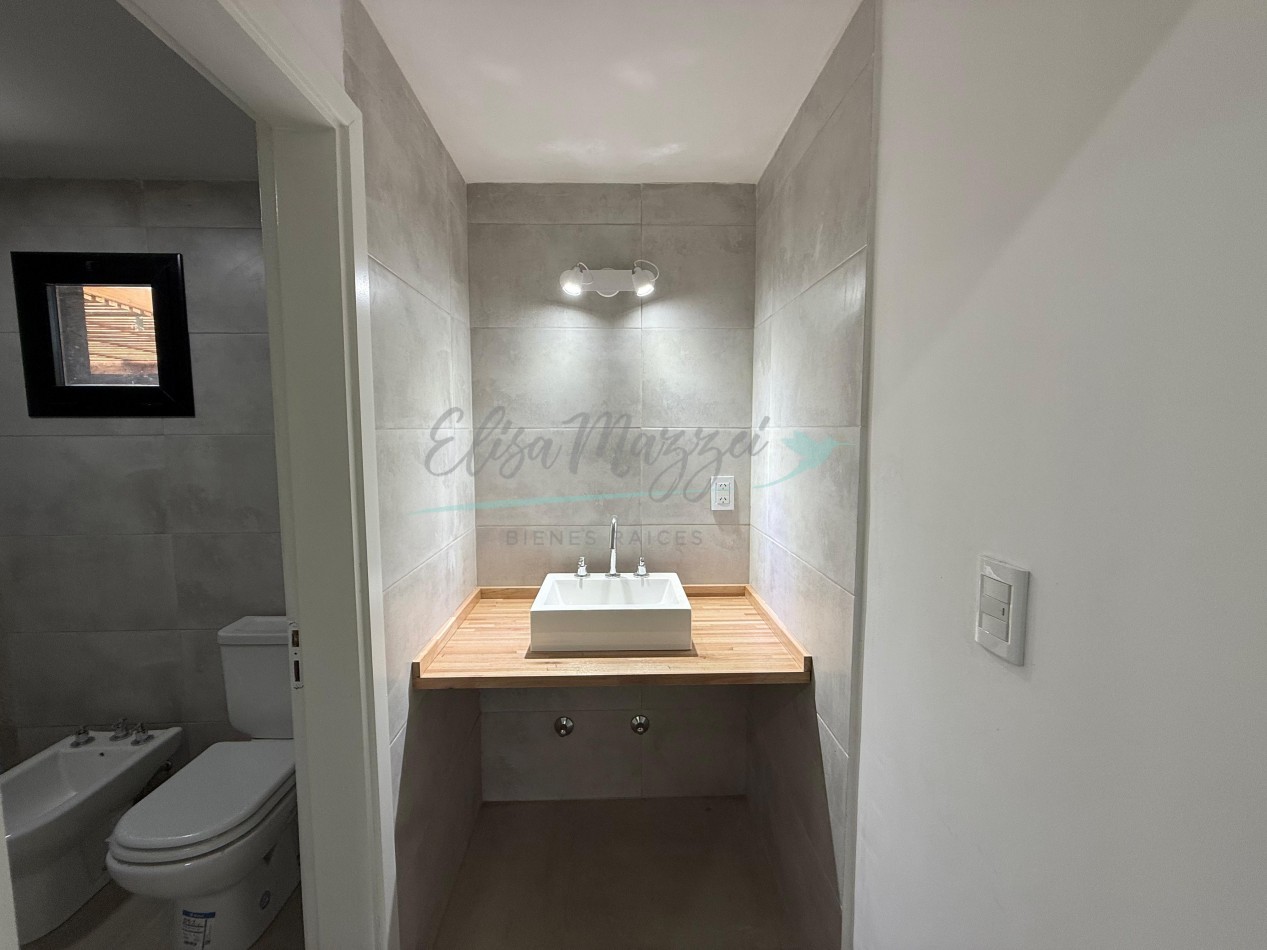 CASA A ESTRENAR EN VENTA - PINAMAR