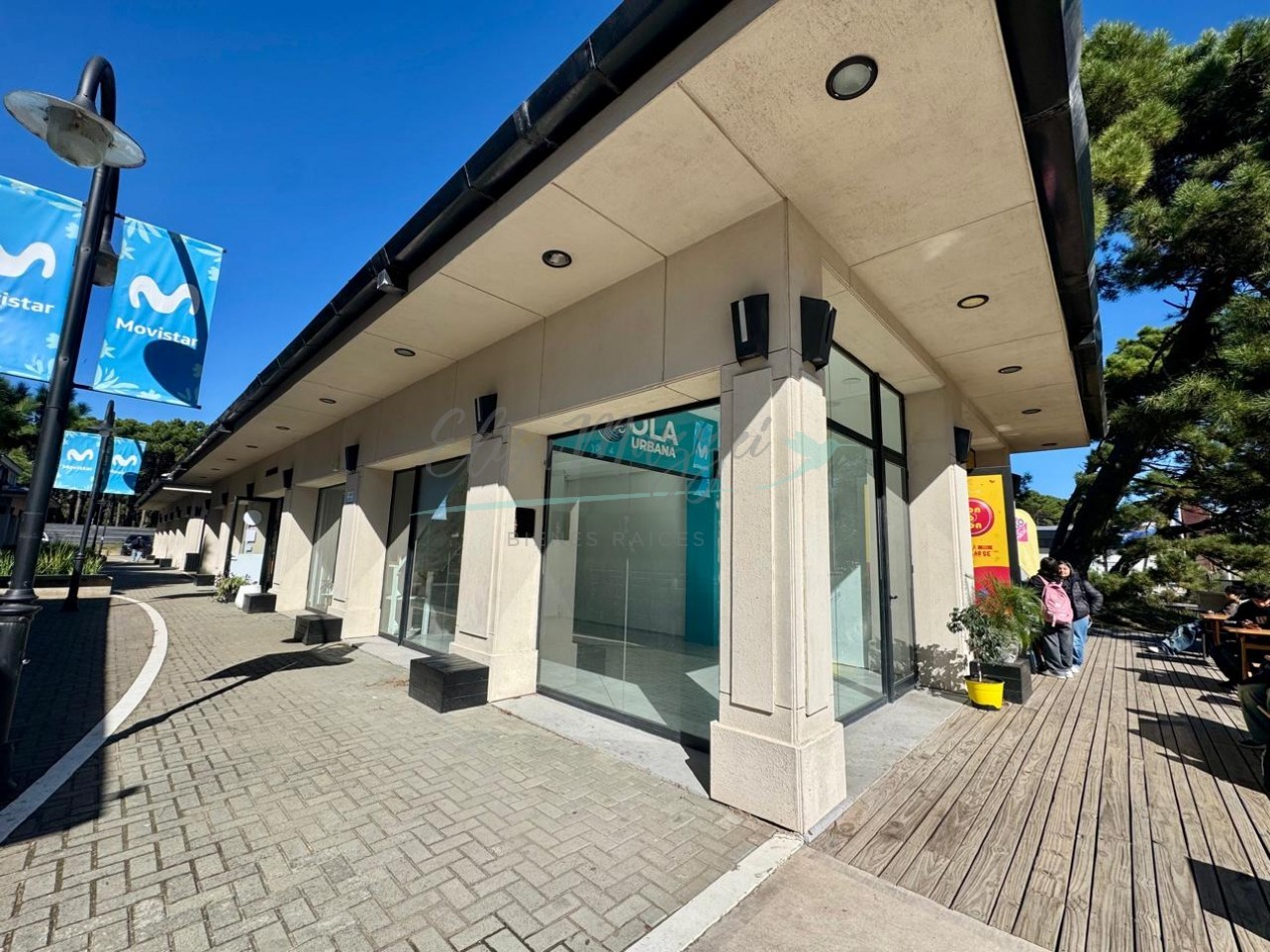LOCAL COMERCIAL EN ALQUILER - PINAMAR