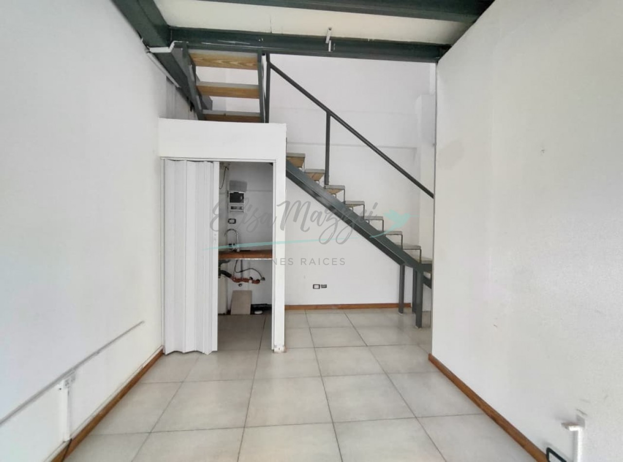 LOCAL EN ALQUILER - PINAMAR