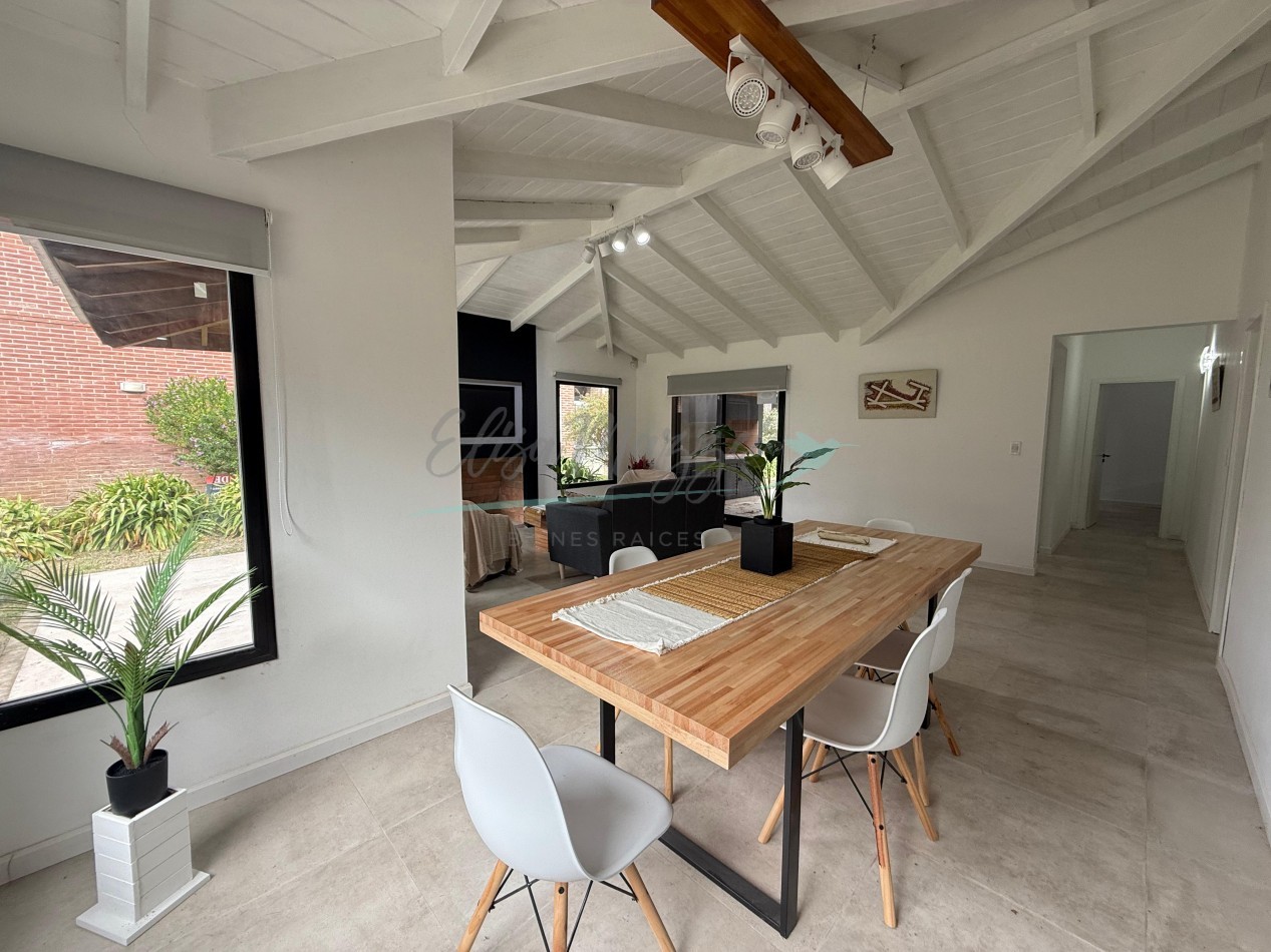 CASA A ESTRENAR EN VENTA - PINAMAR