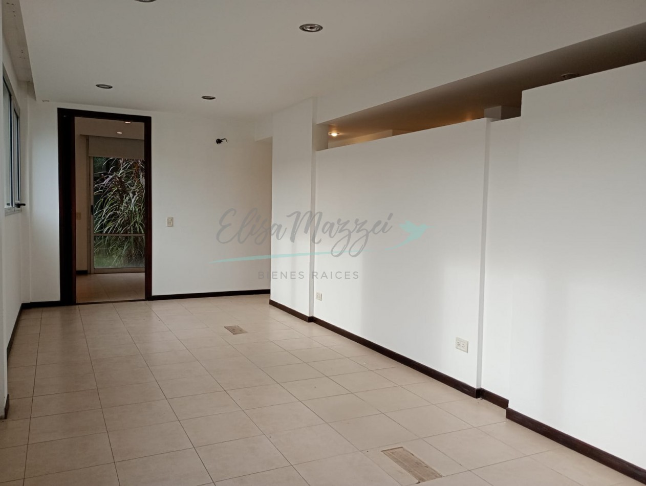 LOCAL EN ALQUILER - PINAMAR CENTRO