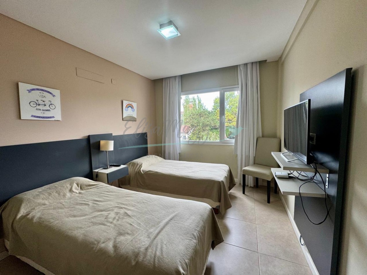 DEPARTAMENTO TRES AMBIENTES EN VENTA - PINAMAR CENTRO