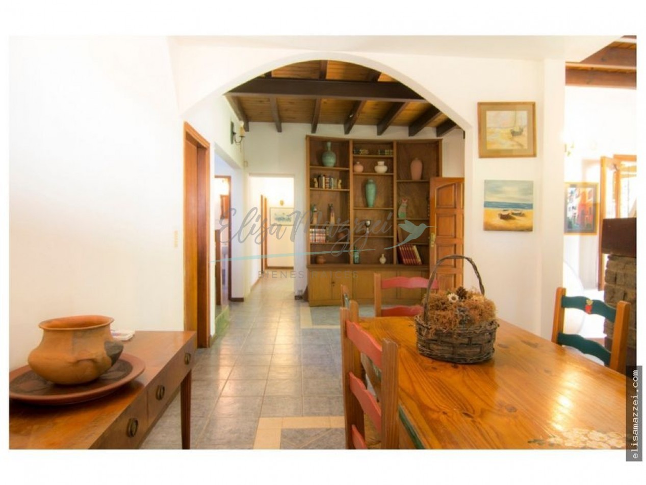 CASA EN VENTA - PINAMAR