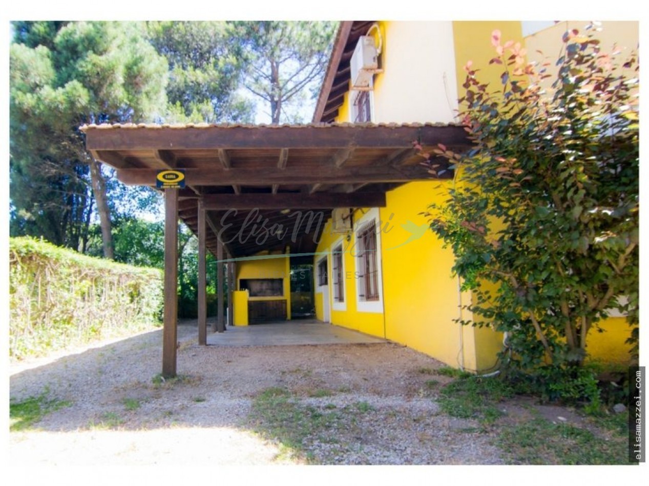 CASA EN VENTA - PINAMAR